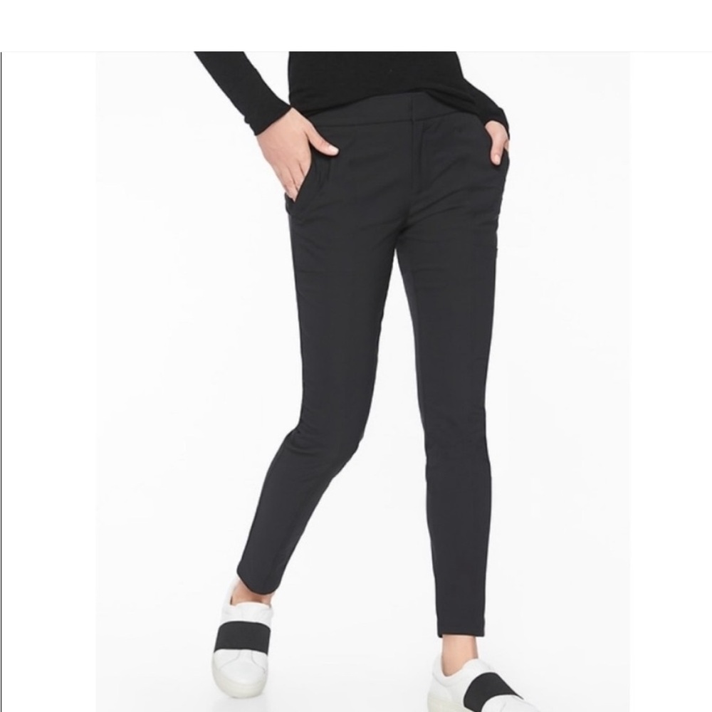 Like new Athleta Wander Stash Skinny Pant